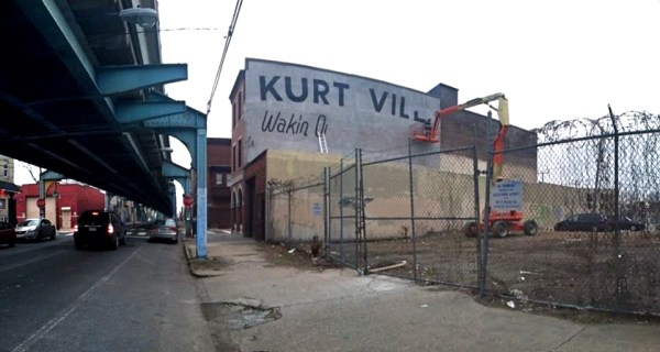 68932_10200157372765210_285670087_n